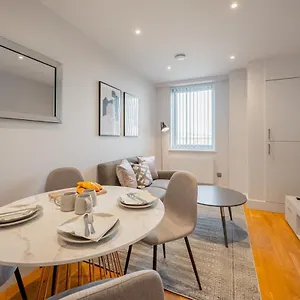  Apartment Cosy 1 Bedroom In The Heart Of United Kingdom